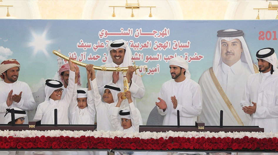 سمو الأمير يتوج الفائزين في ختام المهرجان السنوي للهجن العربية الأصيلة